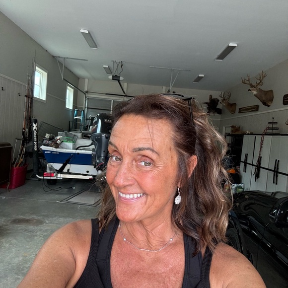 Meet your Posher, Tara - Picture 1 of 1